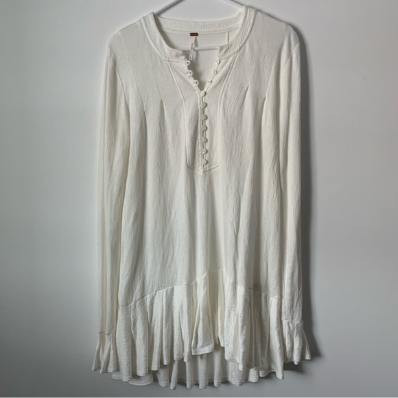 Free People White ‘Olivia’ Long Sleeve Ruffled Hem Oversized Tunic - Picture 1 of 8